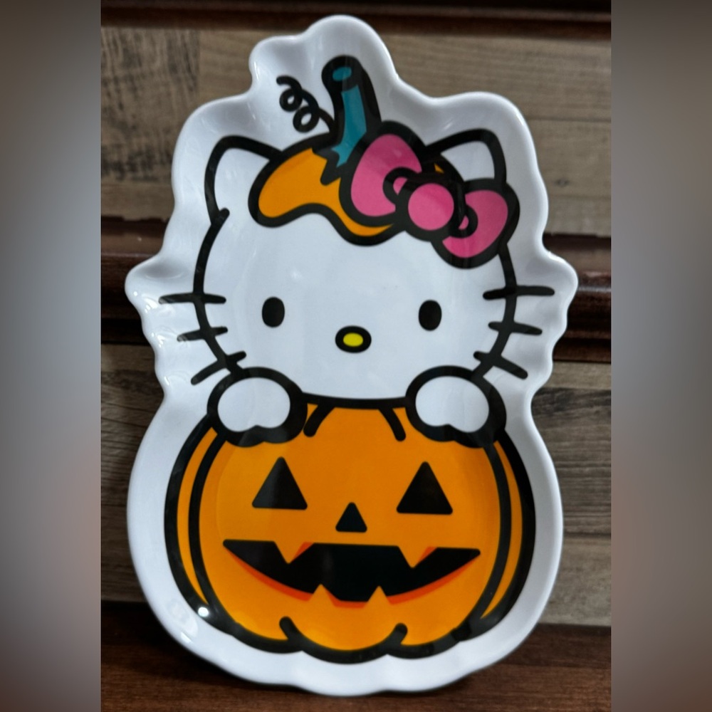 Super Cute 🥰 Hello Kitty Halloween 🎃 Tray 100% Melamine - NEW